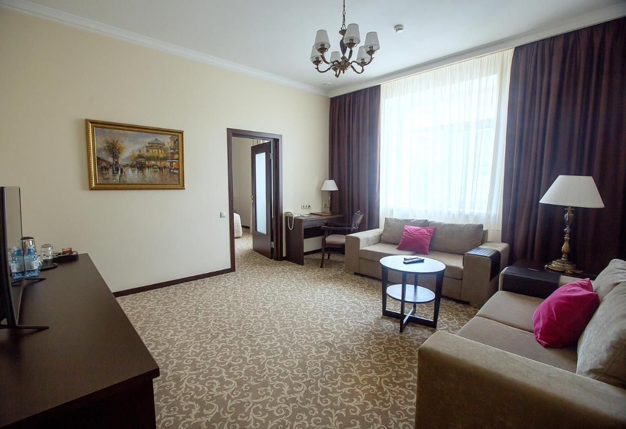 Hotel Bardin Novokuznyeck Kültér fotó